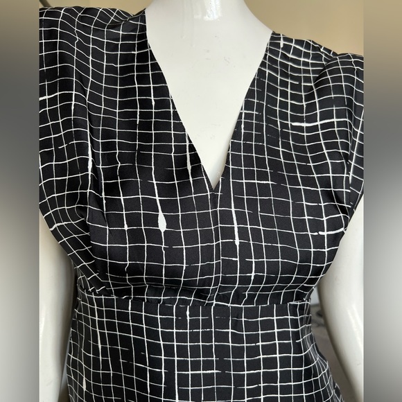 $295 THEORY “KIMONO PLEAT TOP”- NEW - Picture 8 of 12